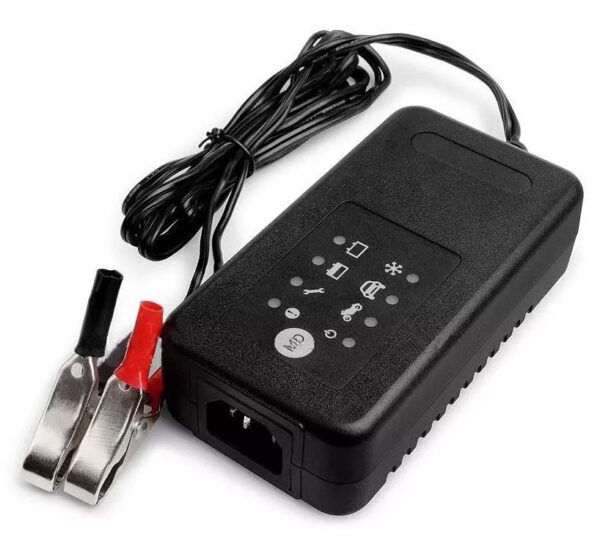 מטען מצברים 12V